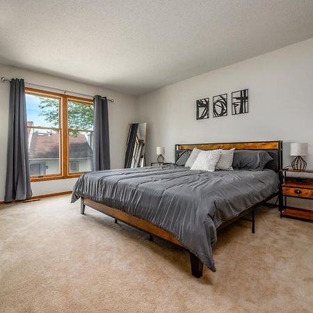 Family Friendly And Quite 2 Bedroom Condo Close To Fun フォートウェイン エクステリア 写真