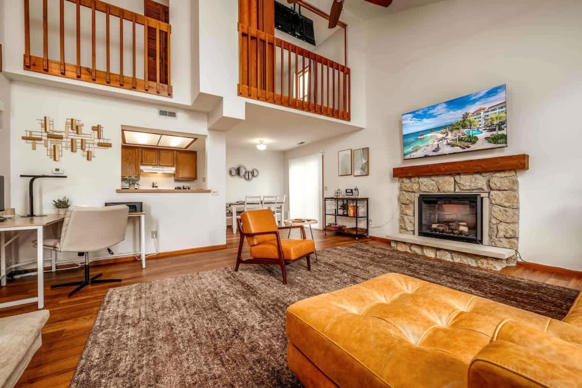 Family Friendly And Quite 2 Bedroom Condo Close To Fun フォートウェイン エクステリア 写真